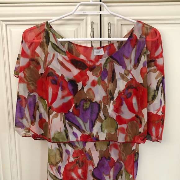 Suzy Shier layered women’s blouse - Picture 2 of 8